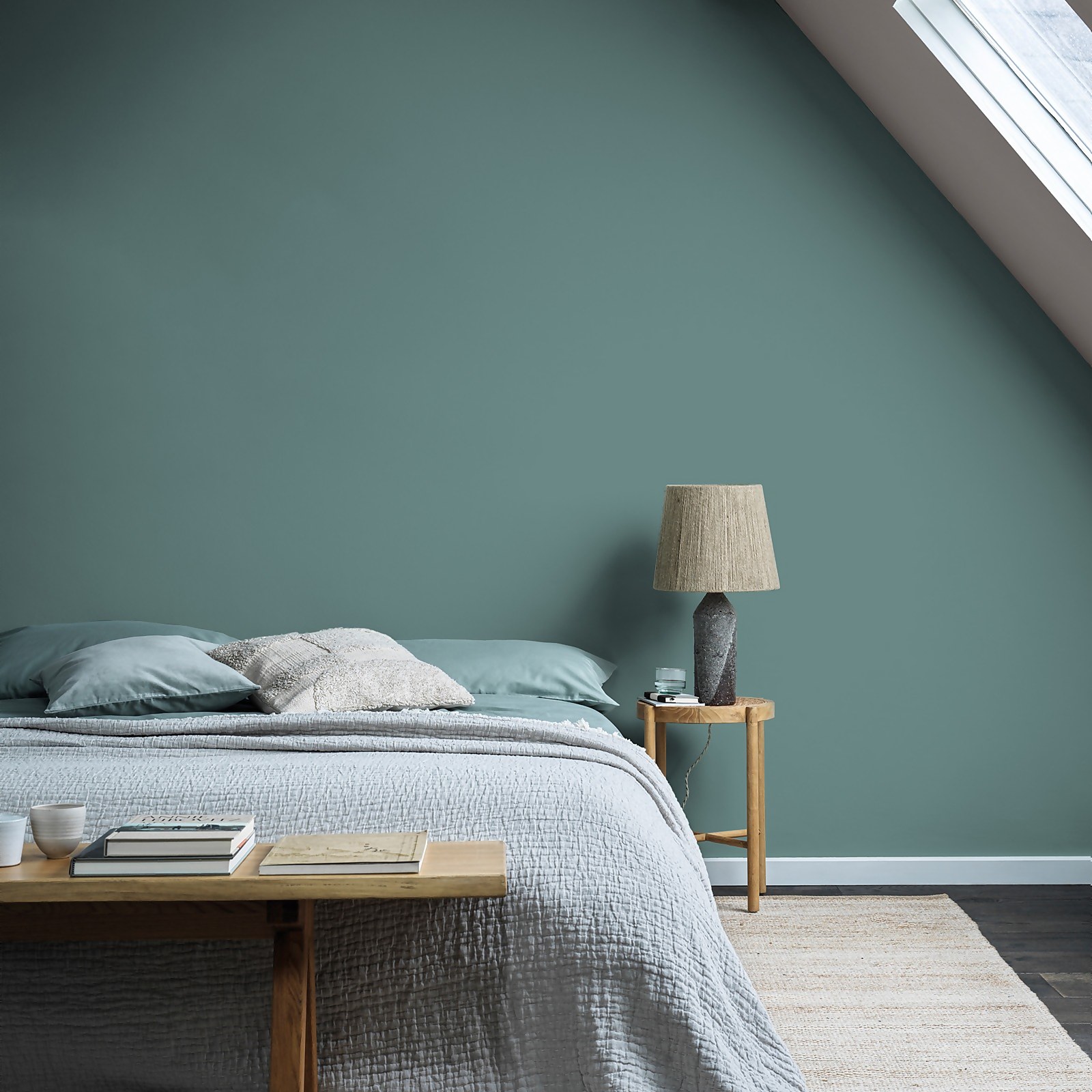 Crown Walls & Ceilings Botany Bay Mid Sheen Emulsion Paint 2.5L - image 2