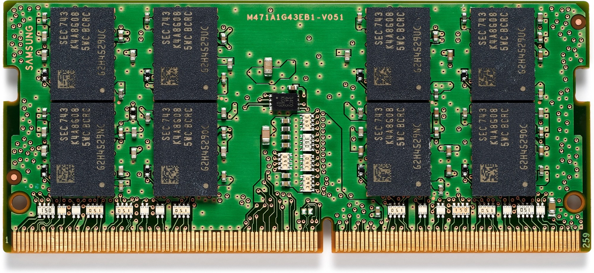 HP 4S967AA#AC3 memory module featuring a green circuit board with gold connectors, six black memory chips, and a 32 GB DDR4 capacity, designed for 260-pin SO-DIMM slots.
