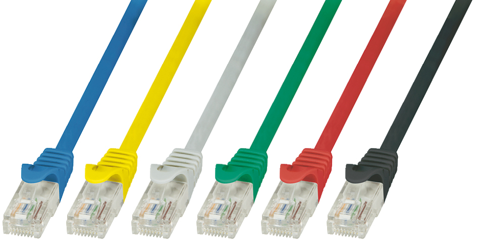Yellow 1.5m Cat.5e U/UTP networking cable with clear connectors, part of a set including blue, red, green, and black cables, showcasing various colors for easy identification.