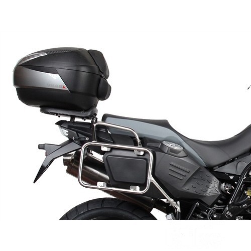 Black Top Master Topcase Fitting by Shad, featuring a sturdy metal frame and a sleek, aerodynamic topcase designed for motorcycle use.