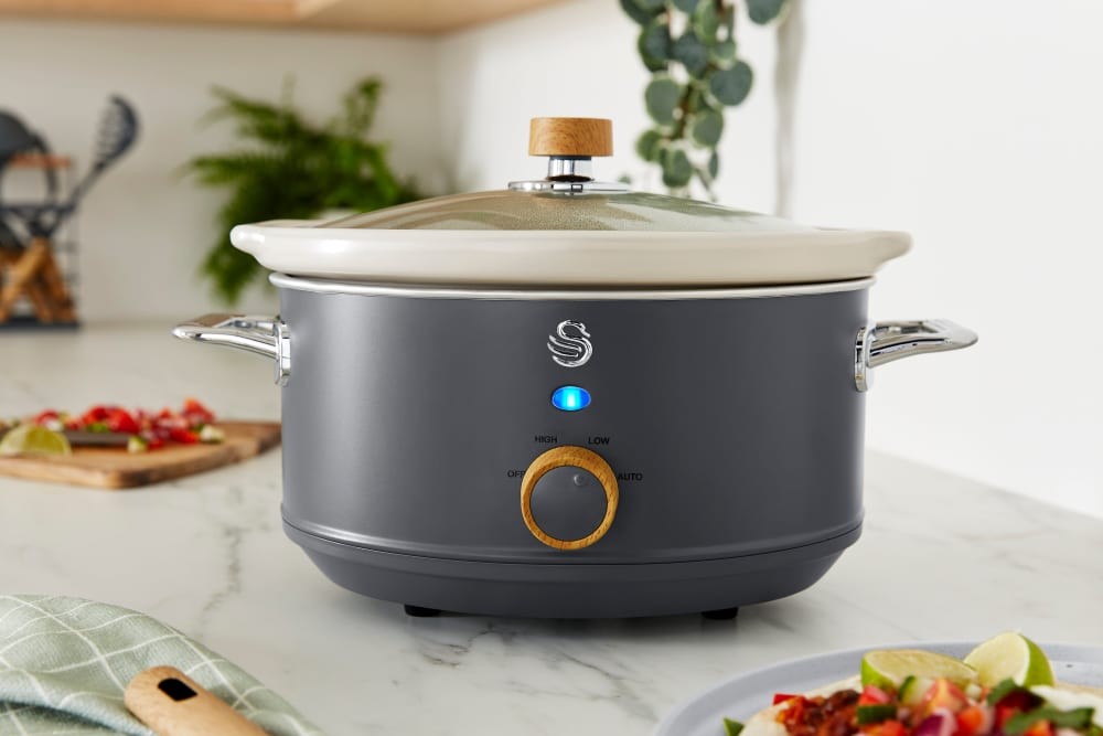 Swan 3.5L Nordic Slow Cooker - image 3