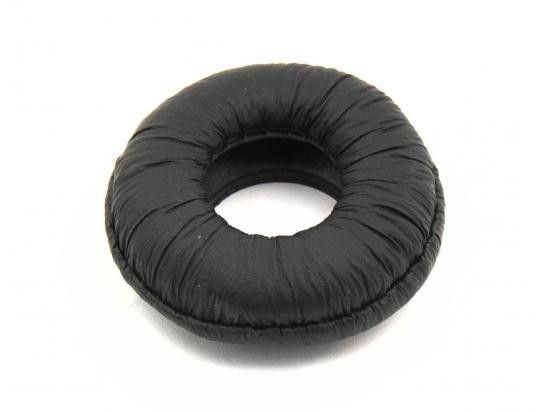 Black cushioned headphone accessory ring with a smooth, padded surface, designed for comfort and fit on Yealink headsets.