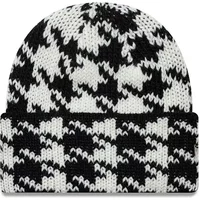 Black and white houndstooth knit women's hat by New Era with a folded brim.