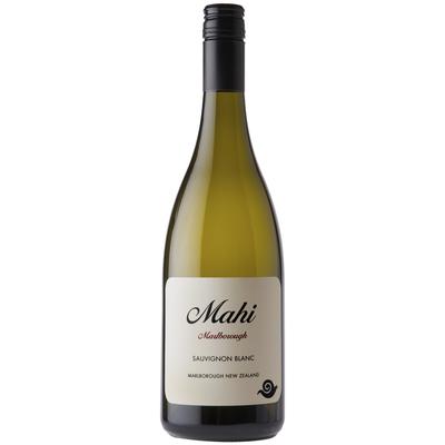 A sleek glass bottle of Mahi Sauvignon Blanc, 75 cl, featuring a white label with elegant black text, and a dark green glass body.