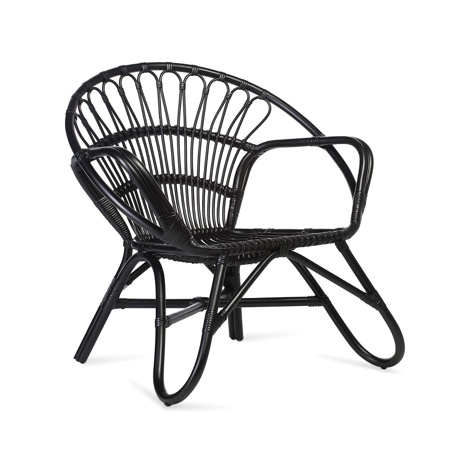 Black rattan chair with a curved backrest and armrests, featuring a woven design and sturdy legs, ideal for indoor or outdoor use.