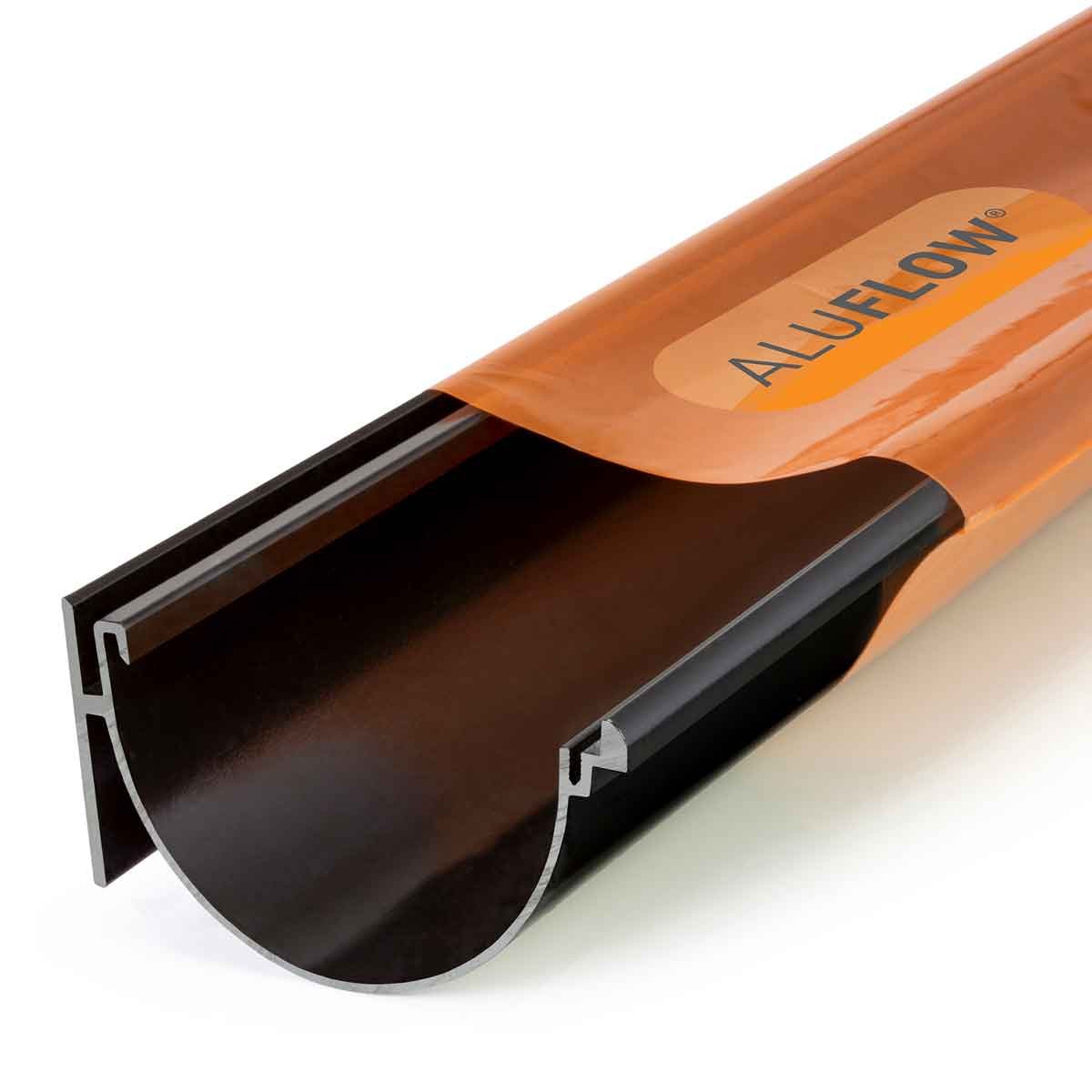 Deepflow gutter in black aluminum, measuring 3 meters, featuring a sleek rounded design and a glossy finish, with Clear Amber branding visible on the side.