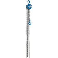 Blue Draper Expert chain hoist with metal chains and hooks, 0.5 tonne capacity.