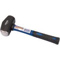 Draper club hammer with black fibreglass shaft, blue and black rubber grip, and silver steel head, 1.8kg/4lb.