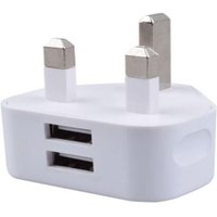 White Microconnect PETRAVEL36 power plug with two USB ports and three rectangular prongs.