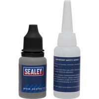 Sealey Fast Fix Two Part Filler, black and white bottles with red and blue Sealey logo.
