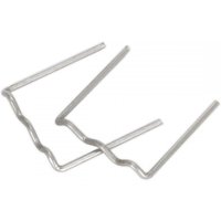Flat silver Sealey staple, 0.8mm thick, with a wavy center, pack of 100, designed for secure fastening.