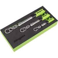 Siegen 3 Piece Extendable Flexi Head Ratchet Set with green and black handles in a black and green box.