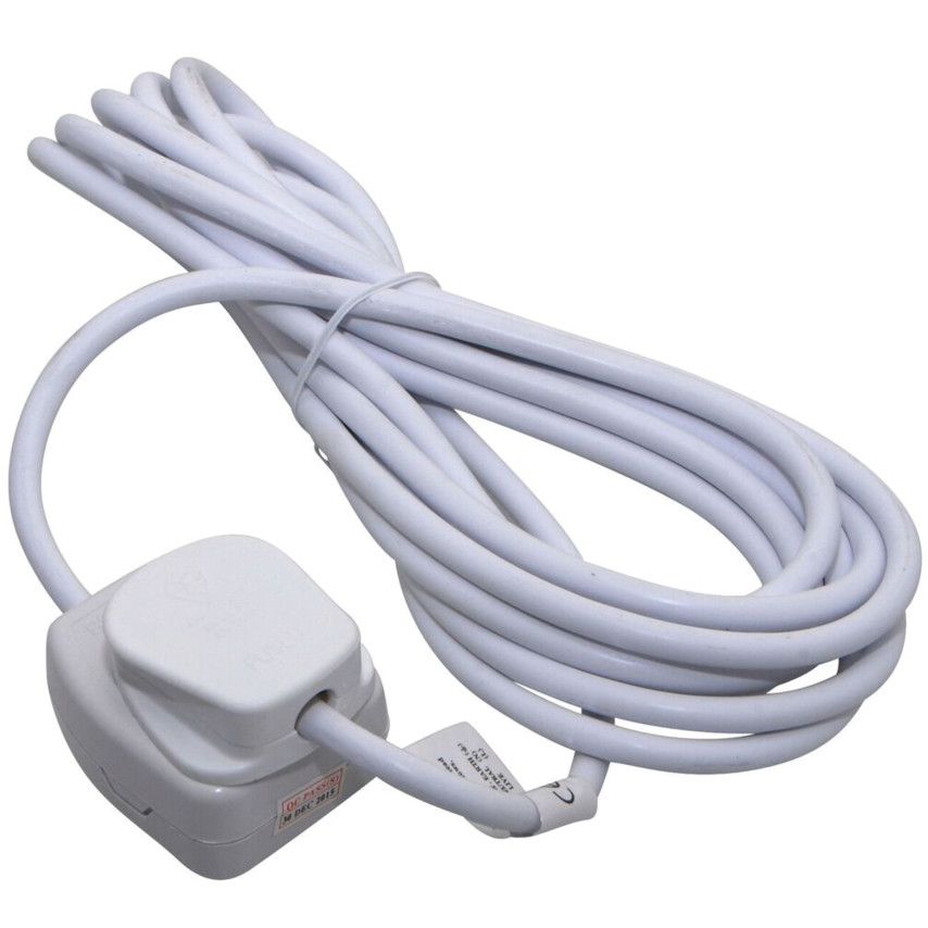 White 13A 1 Gang Extension Socket with a 5m lead, featuring a compact design and a standard 13A plug, ideal for extending power supply in various settings.