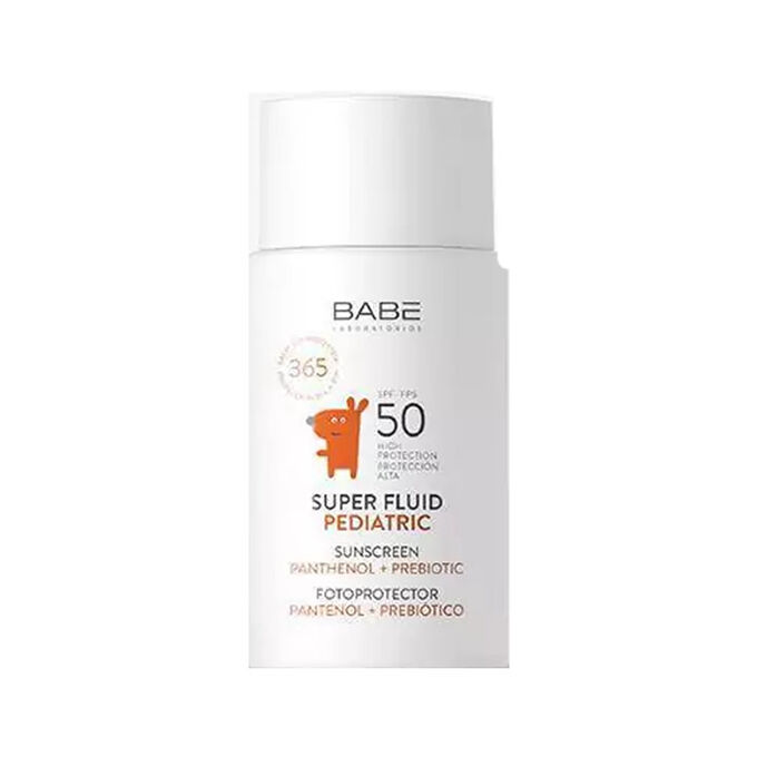 White cylindrical bottle with a pump top, labeled "Babe Photoprotector Super Fluid Pediatric SPF 50," featuring an orange bear graphic and text in both English and Spanish.