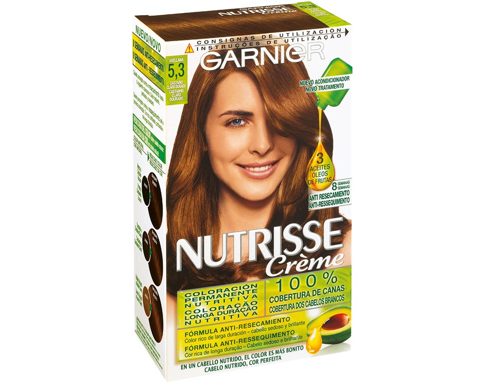 Coloração Nutrisse Longa Duração Nº5.3 Castanho Dourado by Garnier features a box with a model showcasing shiny, golden brown hair, highlighting the product's nourishing formula and 100% gray coverage.