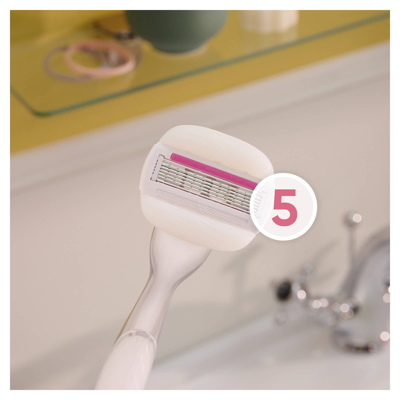 Gillette Pro ComfortGlide Sugarberry Scented Razor - image 3