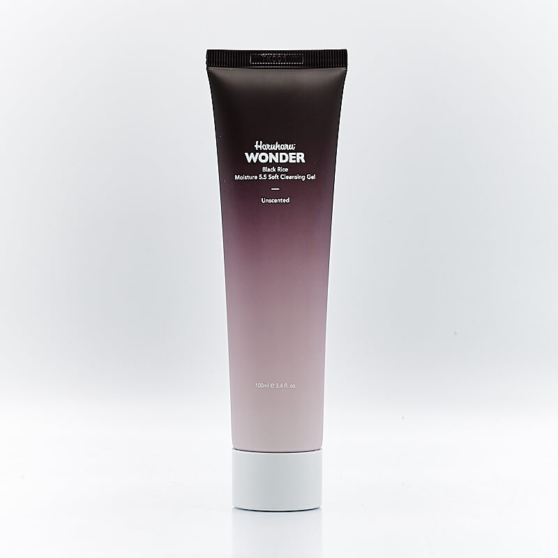 Haruharu Wonder Black Rice Moisture 5.5 Soft Cleansing Gel in a sleek, gradient tube, transitioning from dark to light purple, labeled with white text, 100ml size.