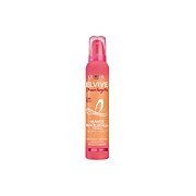 L'Oreal Elvive Dream Lengths Curl Foam in a pink and orange bottle, featuring a pump dispenser and bold branding, designed for enhancing and defining curls.