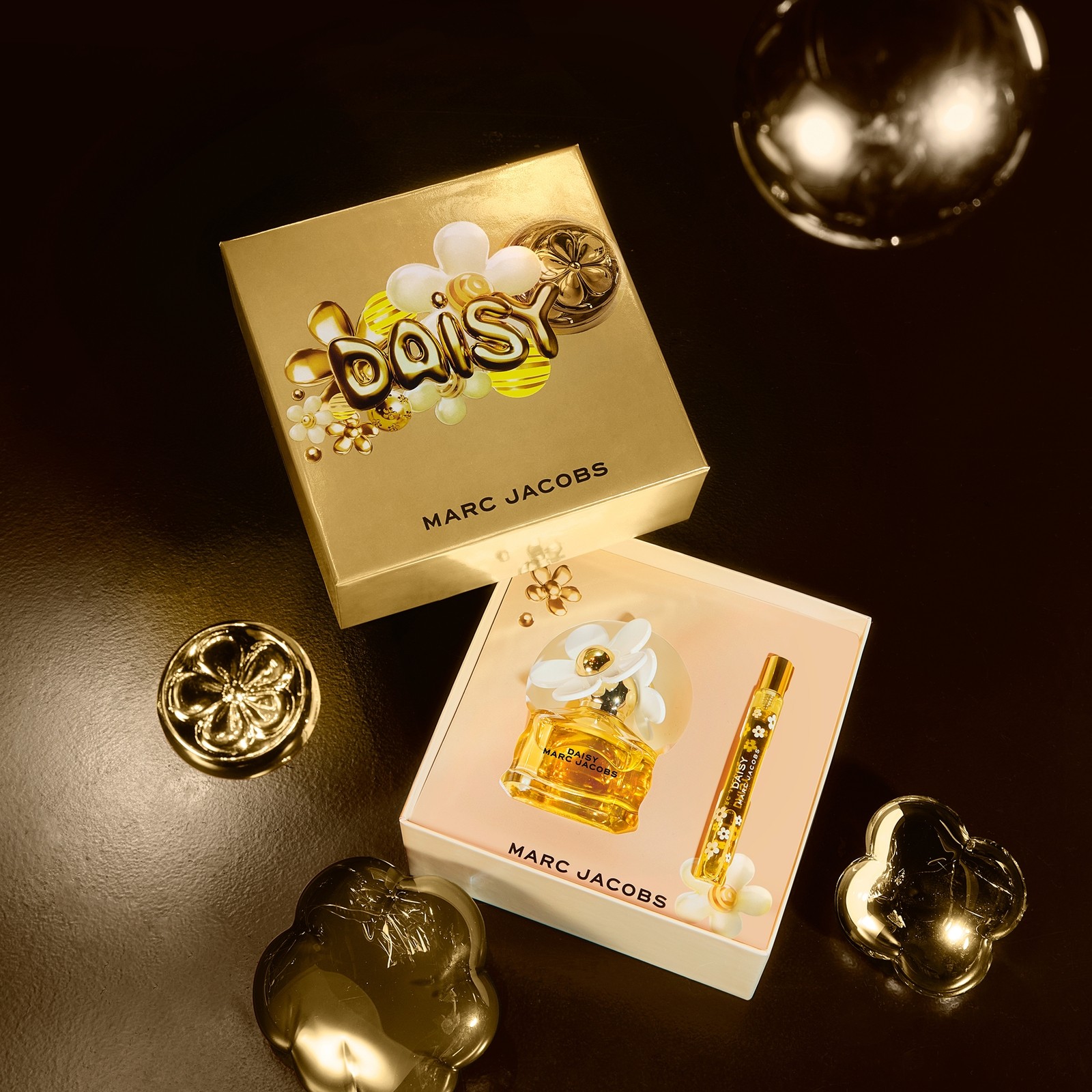 Marc Jacobs Daisy Eau De Toilette Gift Set 50ml - image 3
