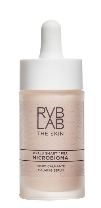 RVB Lab Microbioma Siero Calmante 30 ml in a frosted glass bottle with a white dropper, featuring a sleek design and a label in black and pink text.