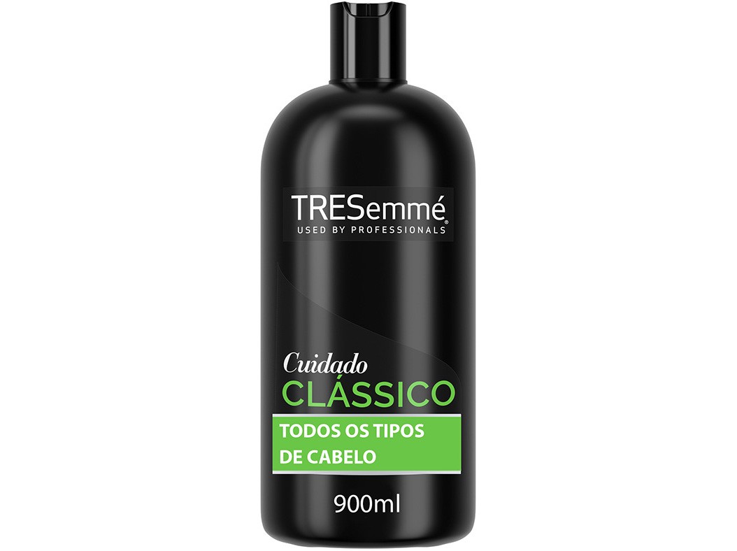 Black plastic bottle of TRESemmé Classic Care shampoo, 900ml, featuring a green label with "Cuidado Clássico" and "Todos os Tipos de Cabelo" in white text.