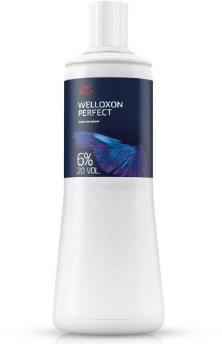 Wella Welloxon Perfect Creme ME+ Peroxide in a 500ml white plastic bottle with a blue and purple label, featuring "WELLOXON PERFECT" in bold lettering.