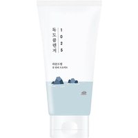 White Round Lab 1025 Dokdo Cleanser tube, 150 ml, with blue water and island graphic on the lower half.