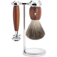 Mühle Vivo Pur Prunier safety razor kit with brown wood handle, silver stand, and matching shaving brush.
