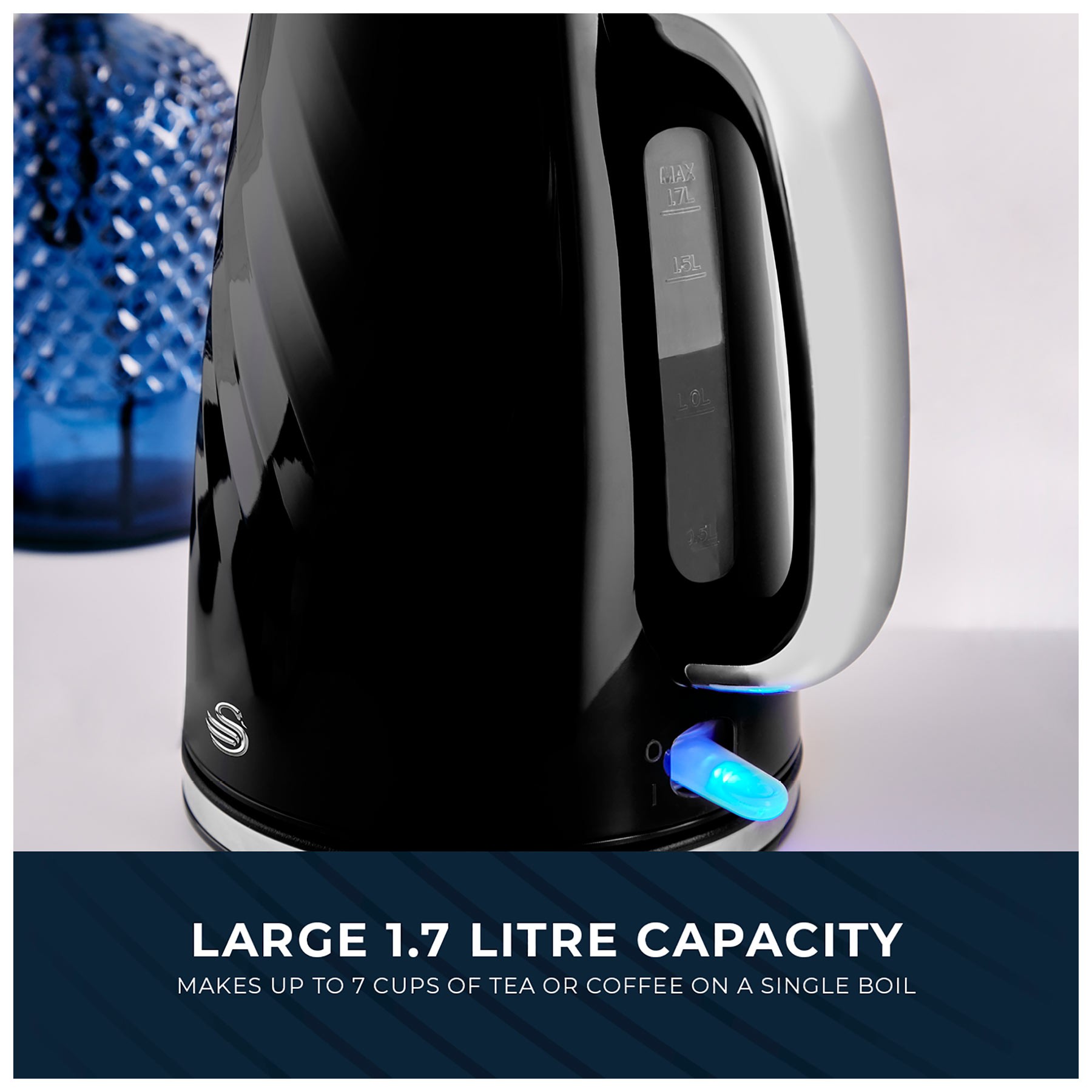 1.7 Litre Textured Windsor Kettle - image 4