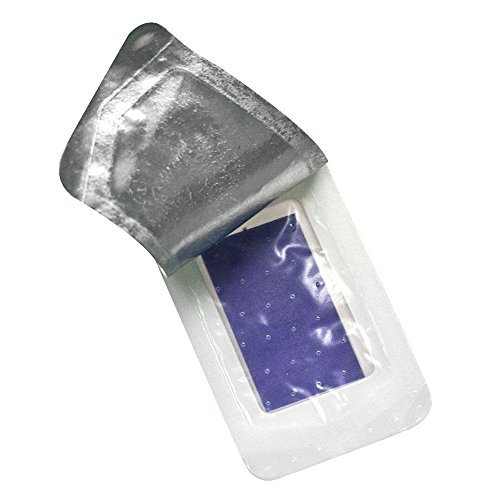 Pack of 20 lavender-scented sachets in a transparent plastic wrapper, featuring a purple card with small holes for moth deterrence and freshness.
