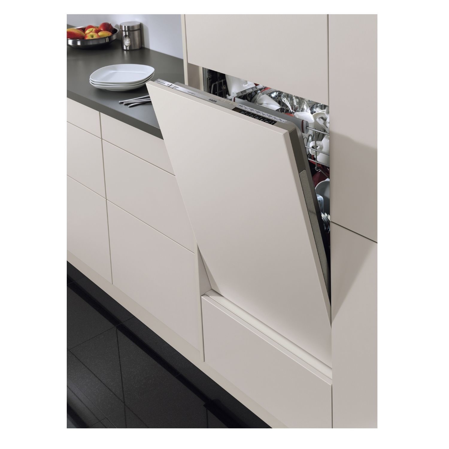 AEG FSB54607Z 5000 Airdry 60cm 13 Place Fully Integrated Dishwasher - image 2