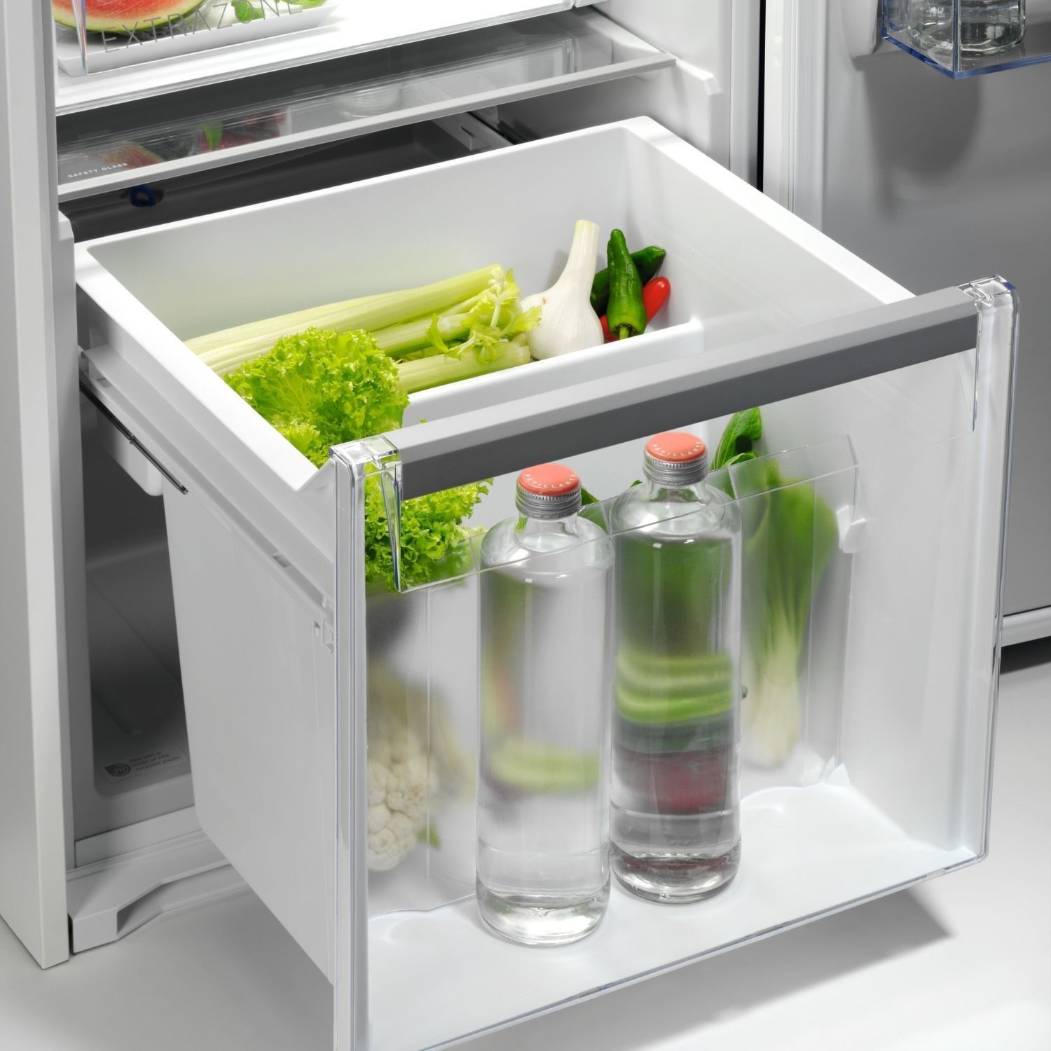 AEG NSK6D181EC 6000 Series Built In 177cm Tall Larder Fridge - image 4