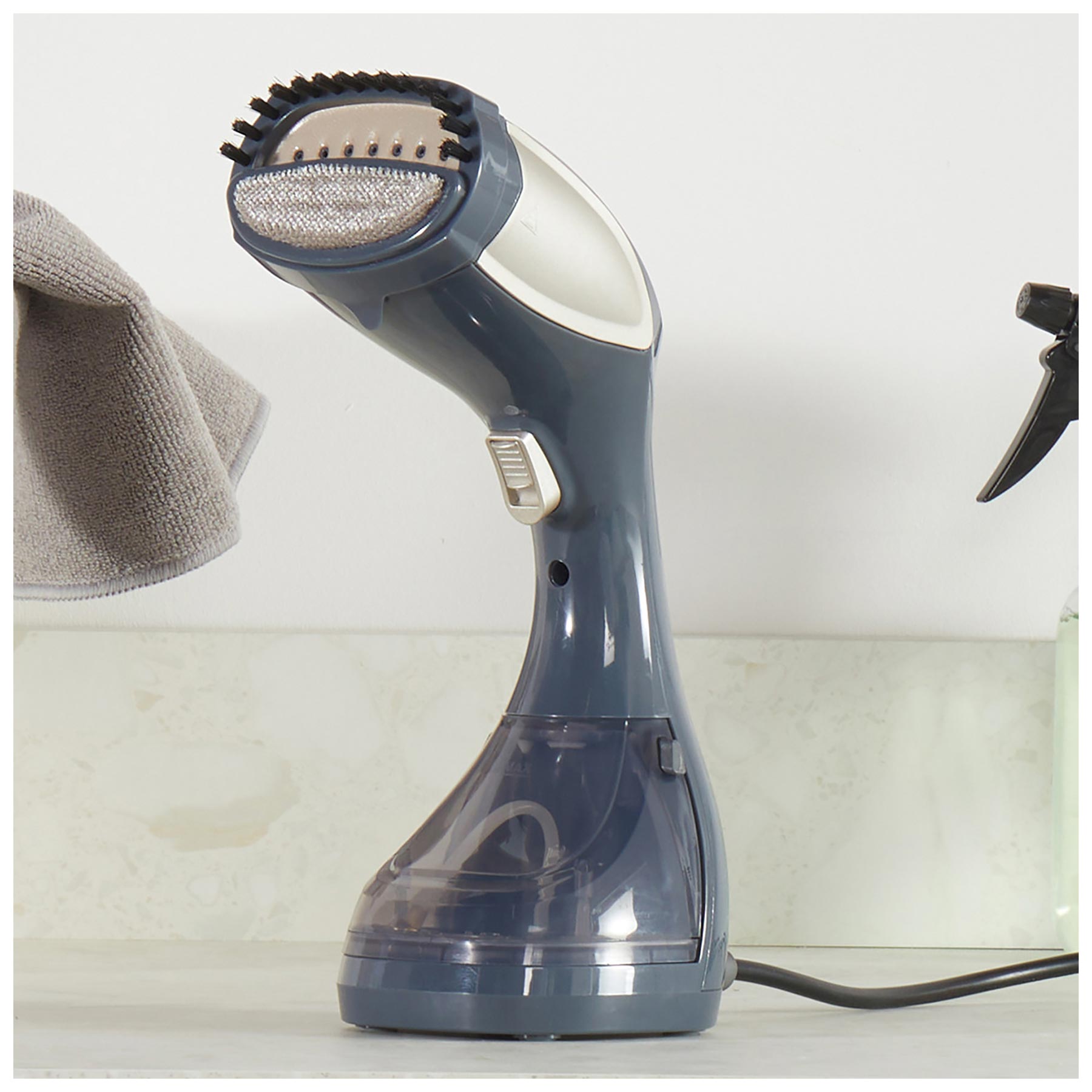 Beldray Titanium Handheld Garment Steamer - image 2