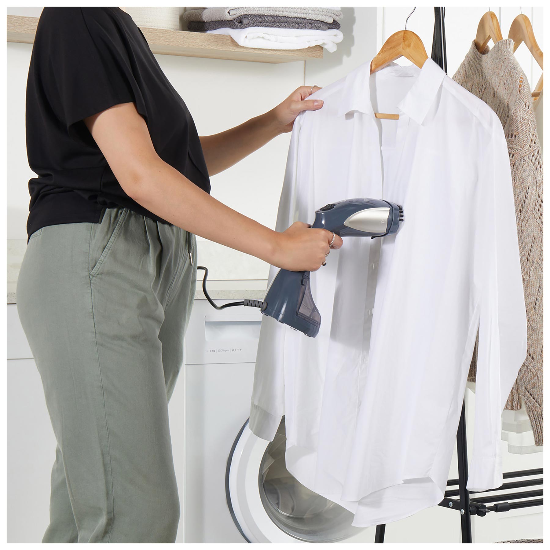 Beldray Titanium Handheld Garment Steamer - image 4
