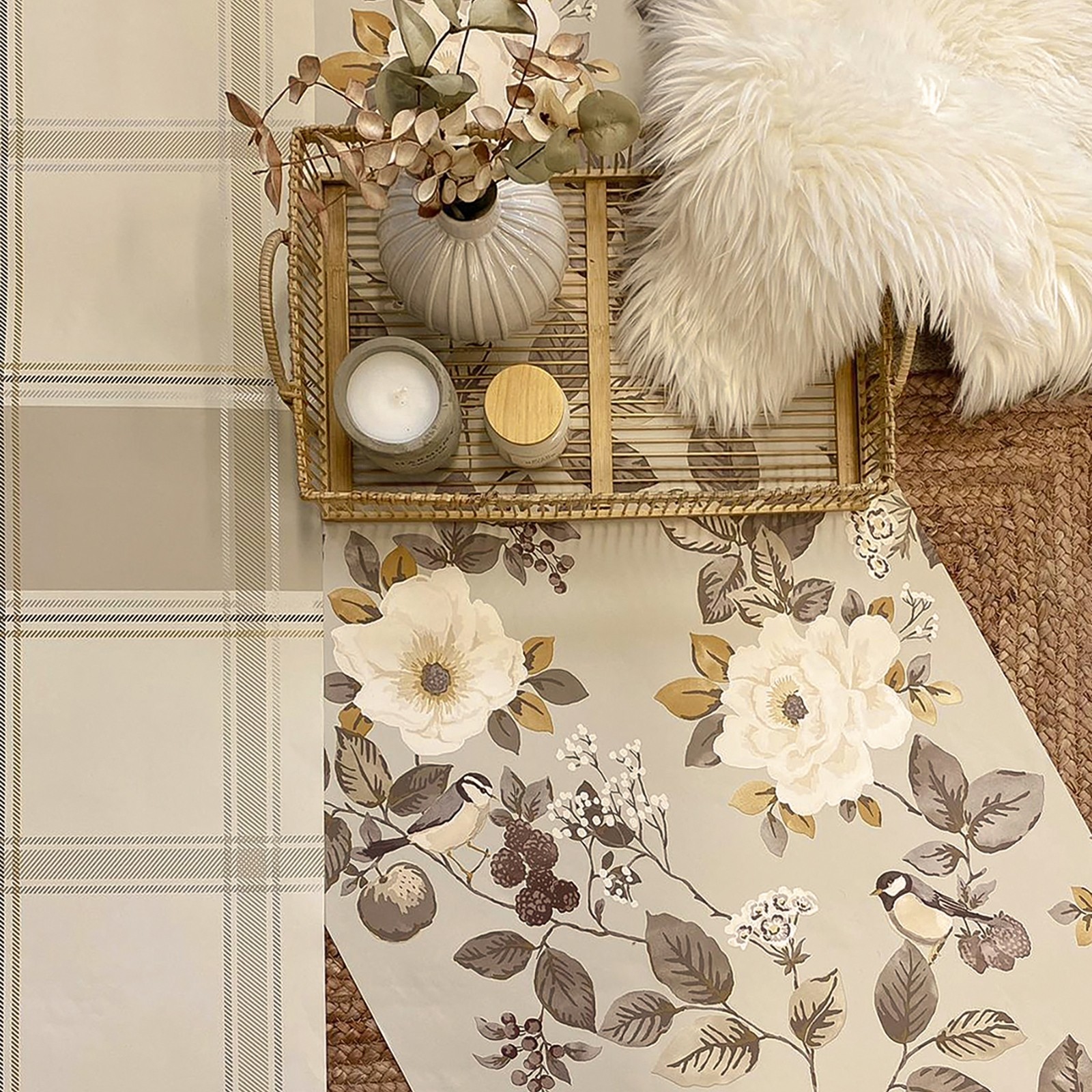 Belgravia Decor Bramble Floral Motif Beige Wallpaper - image 3