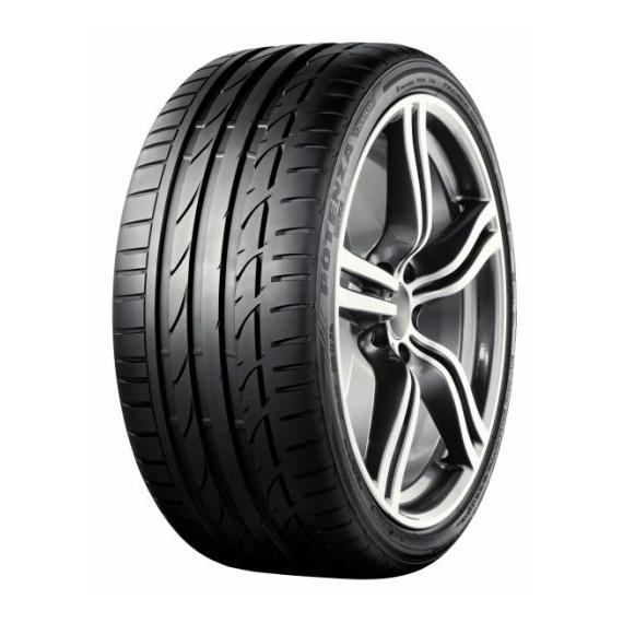 Bridgestone S001RFT 245/35 R18 88Y summer tyre featuring a sleek black rubber surface with deep tread patterns and a stylish silver alloy wheel rim.