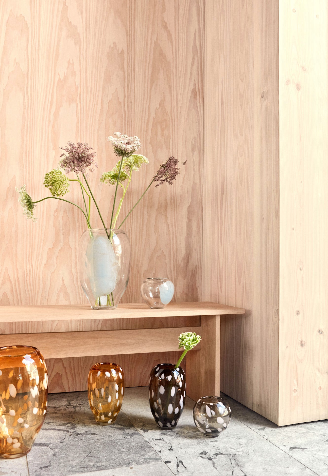 Bulbous and sturdy glass vase OYOY Living Design - image 3