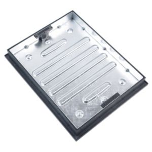 Recess tray measuring 600 x 450 mm, made of durable black plastic with a smooth, slotted surface, designed for flagstones and 50mm block paving.