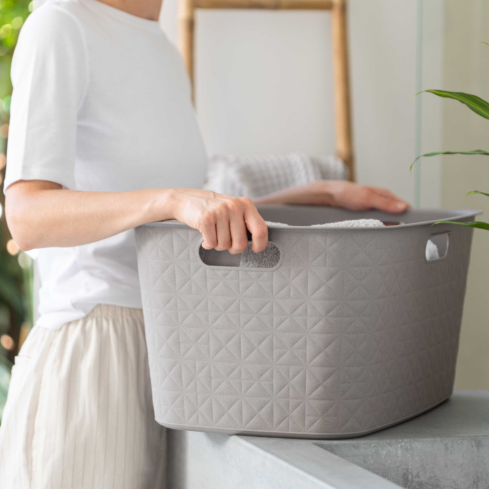 Curver Softex Grey Laundry Basket 45L - image 2
