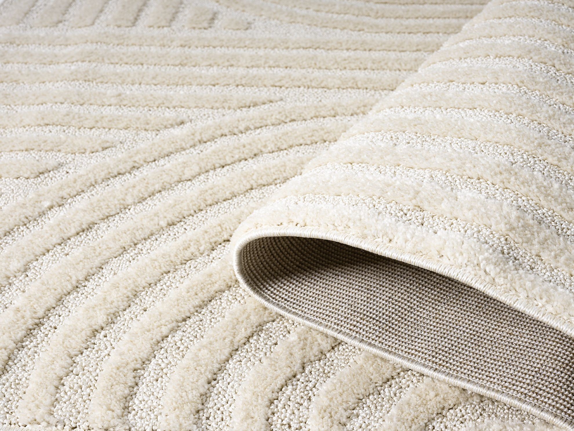 Desire Rugs Isabella Embossed Mazia Cream Rug 60 x 220cm - image 4
