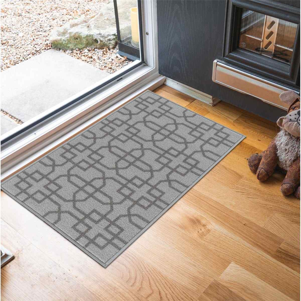 Silver anti-slip mat featuring a Siam trellis pattern, measuring 80x300 cm, placed on a wooden floor near a doorway.
