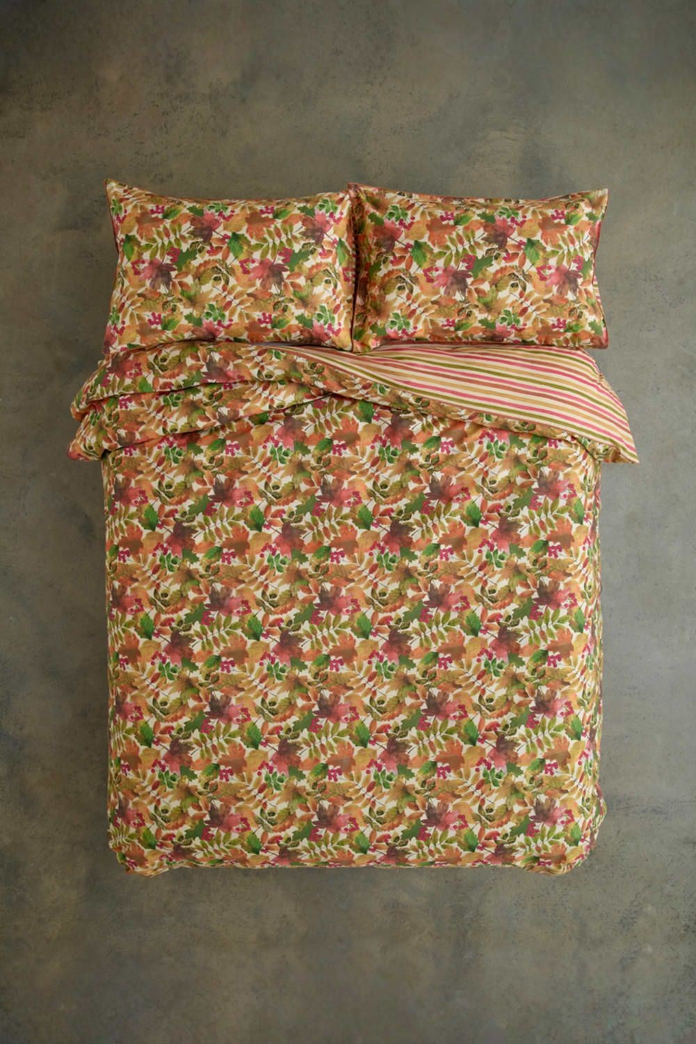 Deyongs Autumn Leaves Rust 25 Reversible King Size Duvet Set - image 4