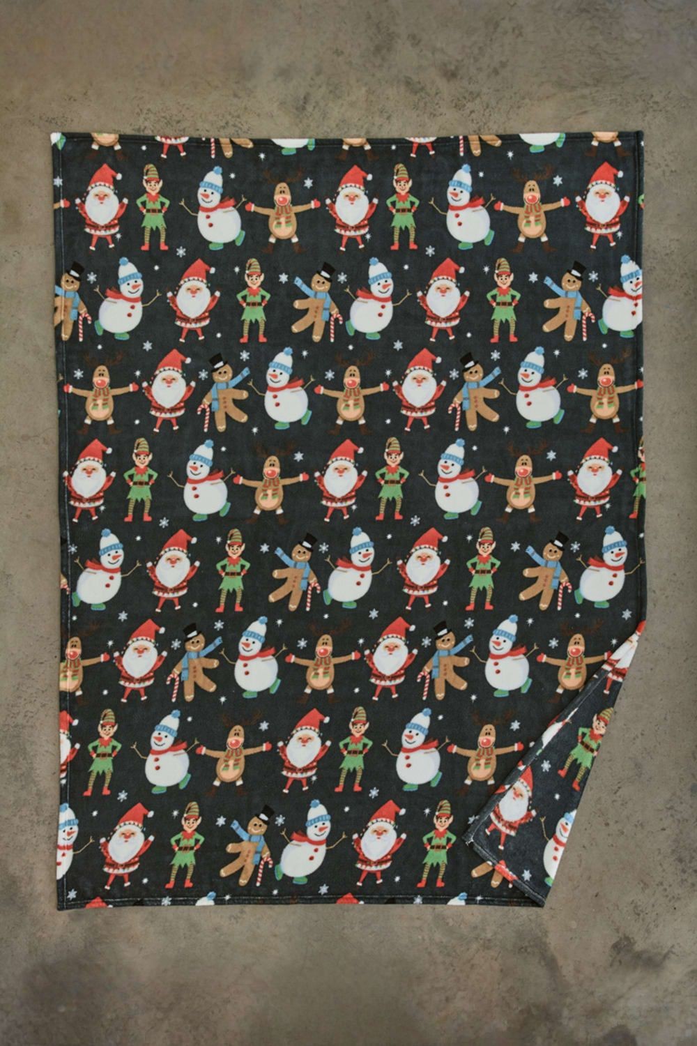 Deyongs Dancers Green Christmas Throw 140 x 180cm - image 3