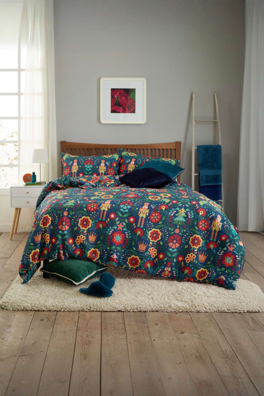 Deyongs Folkloric Navy King Size Nutcracker Duvet Set - image 2