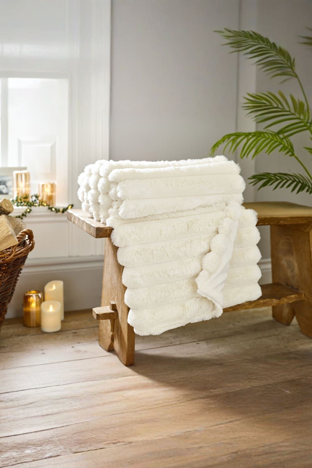 Deyongs Kenwood Faux Fur Marshmallow Throw 130 x 170cm - image 3