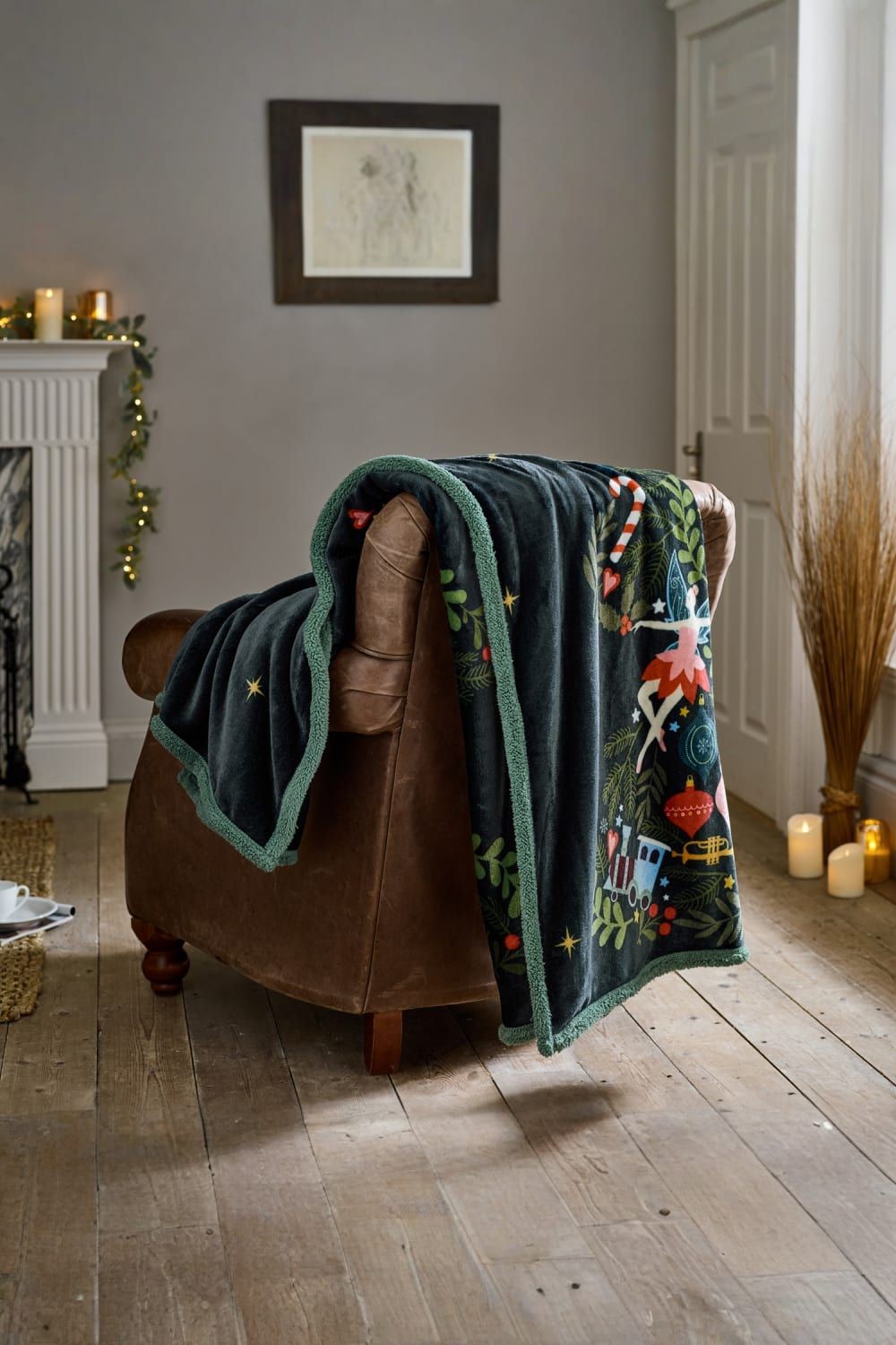 Deyongs Traditional Tree Navy Christmas Throw 130 x 170cm - image 2