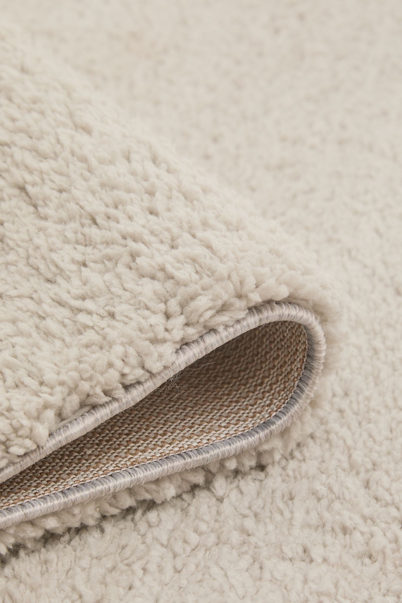 DS Living Cloud Luxe Plain Silver Rug 150 x 210cm - image 4