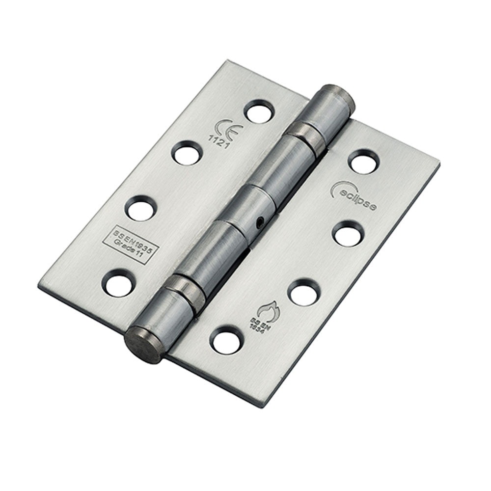 Eclipse mild steel ball bearing butt hinge in silver, measuring 102 x 76 x 2.7mm, featuring multiple screw holes for installation, sold in a pack of two.