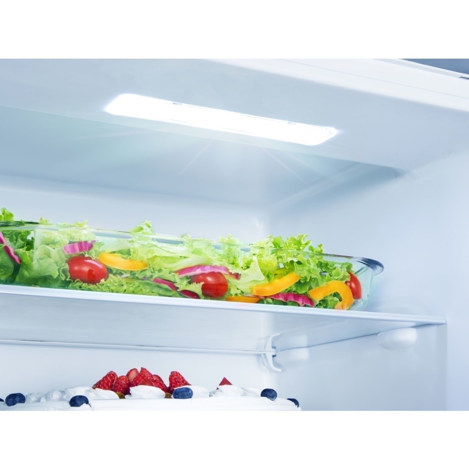 Fridgemaster MBC55224FE 177cm 233L 50/50 Built in White Fridge Freezer - image 5