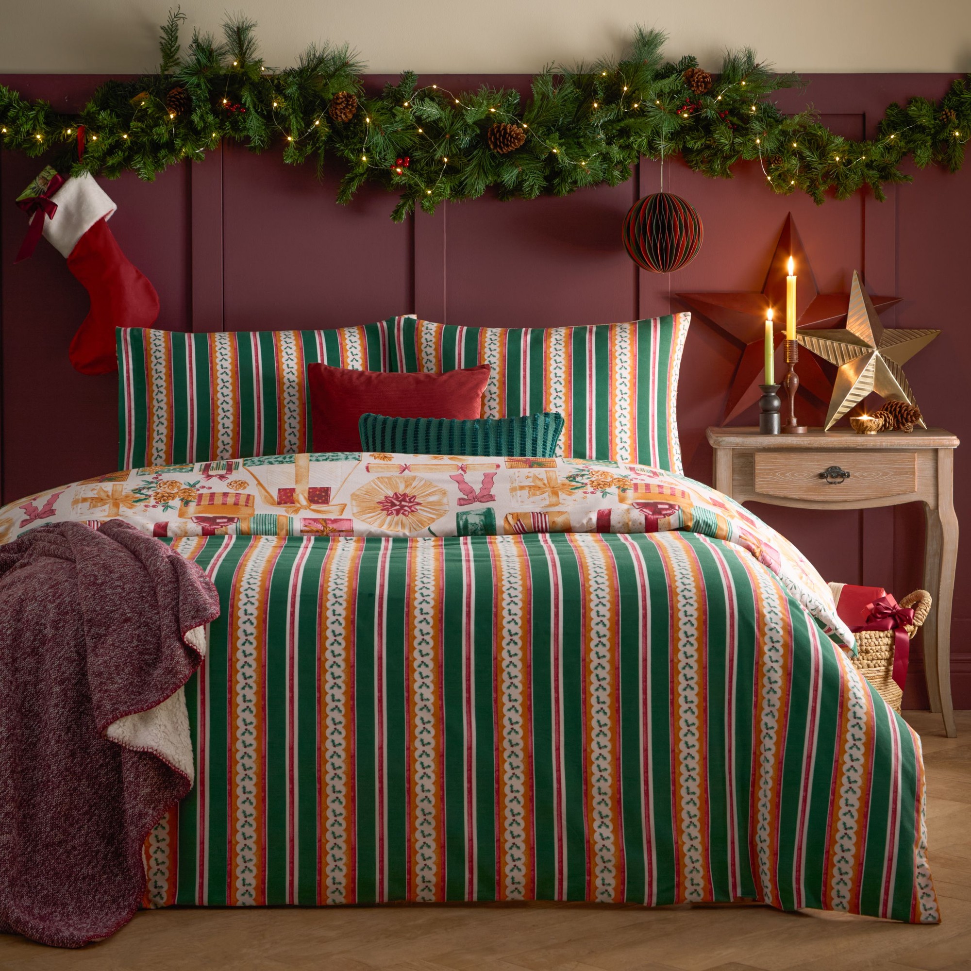 Furn All Wrapped Up Printed Single Reversible Duvet Set - image 3